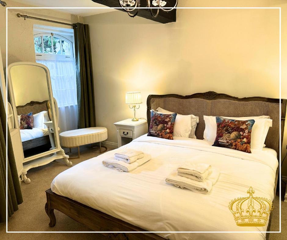 The Old Crown Coaching 3*